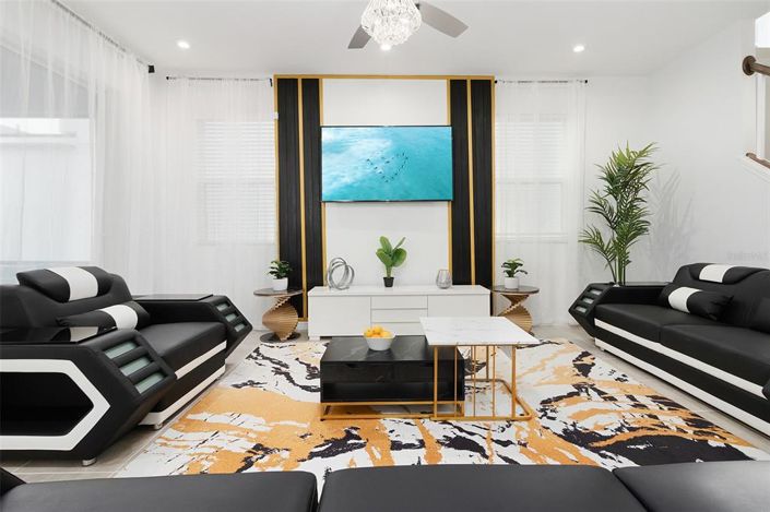 Image No.24-6 Bed Property for sale