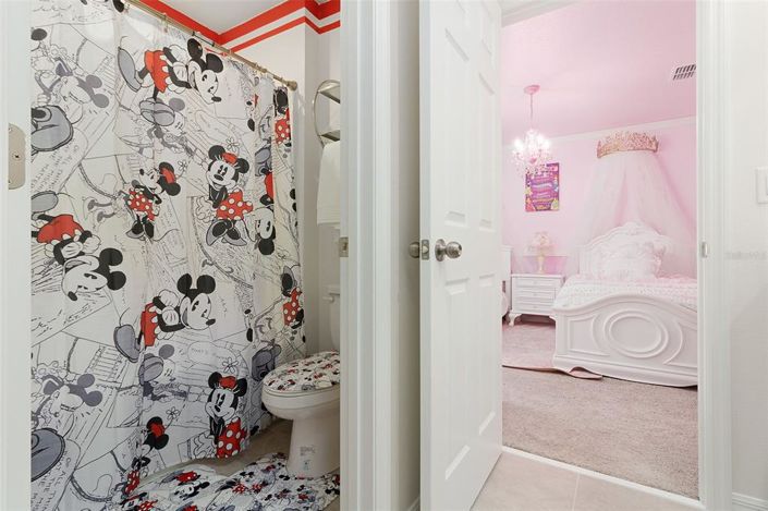 Image No.43-6 Bed Property for sale