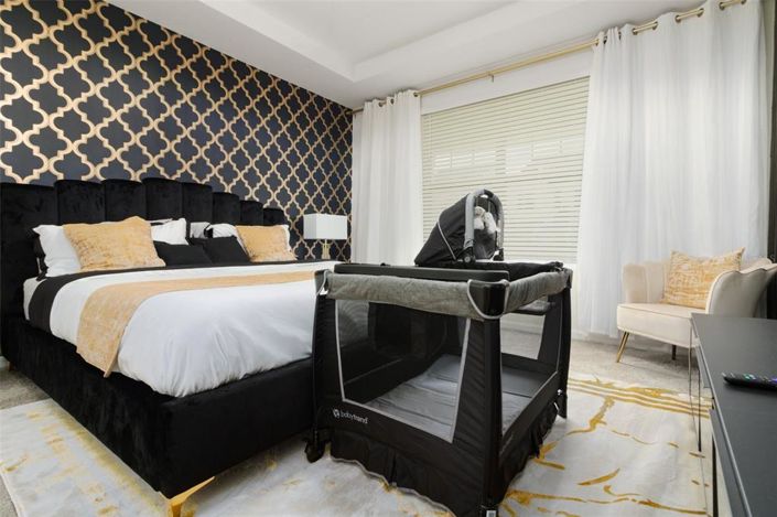 Image No.5-6 Bed Property for sale