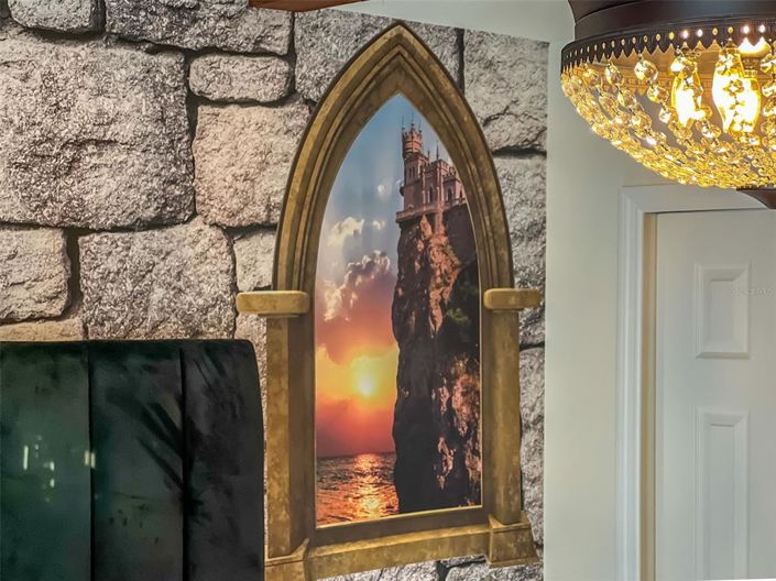 Image No.59-6 Bed Property for sale