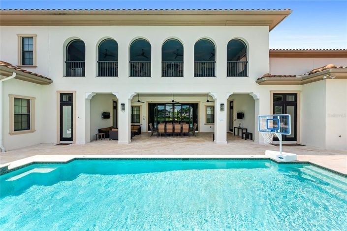 Image No.13-14 Bed Property for sale