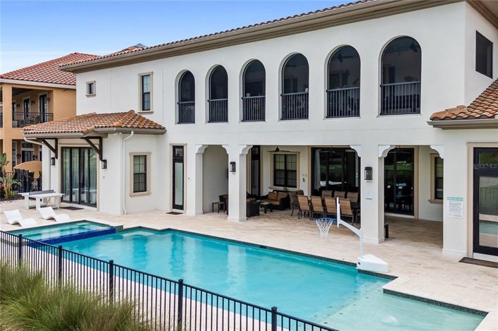 Image No.14-14 Bed Property for sale