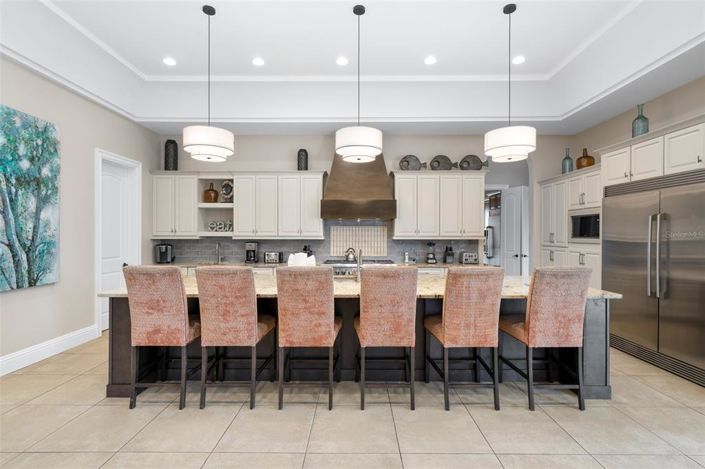 Image No.32-14 Bed Property for sale