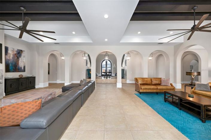 Image No.37-14 Bed Property for sale