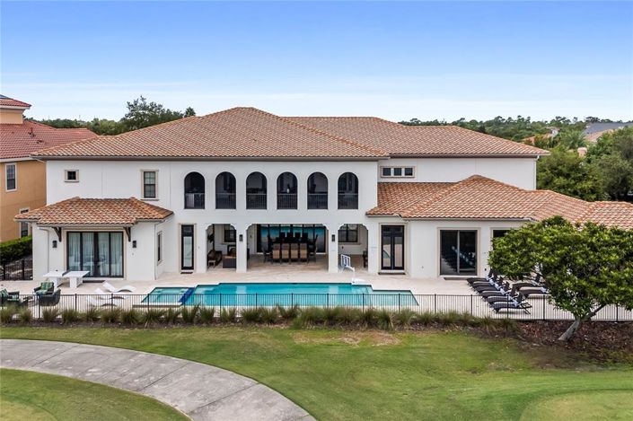 Image No.4-14 Bed Property for sale