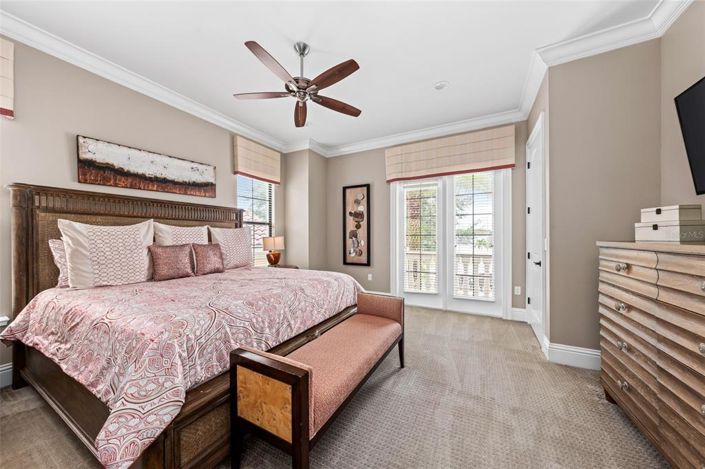 Image No.90-14 Bed Property for sale