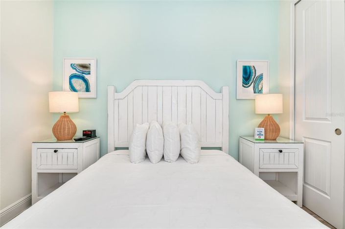 Image No.30-5 Bed Property for sale