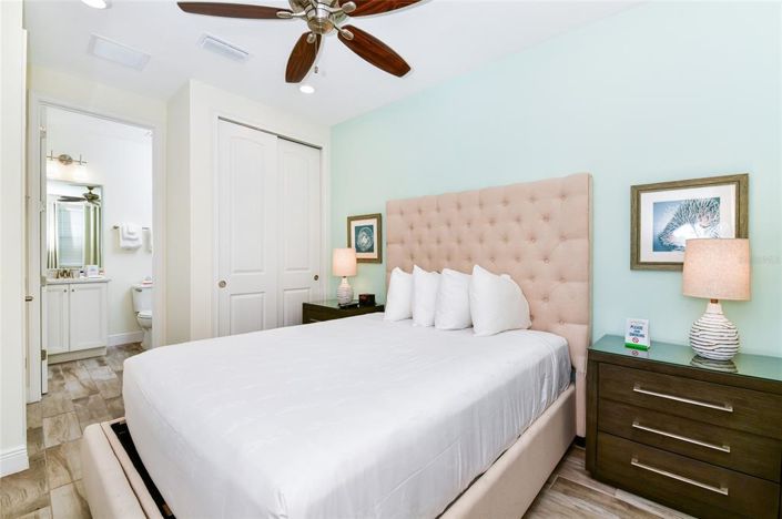 Image No.35-5 Bed Property for sale