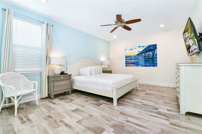 Image No.38-5 Bed Property for sale