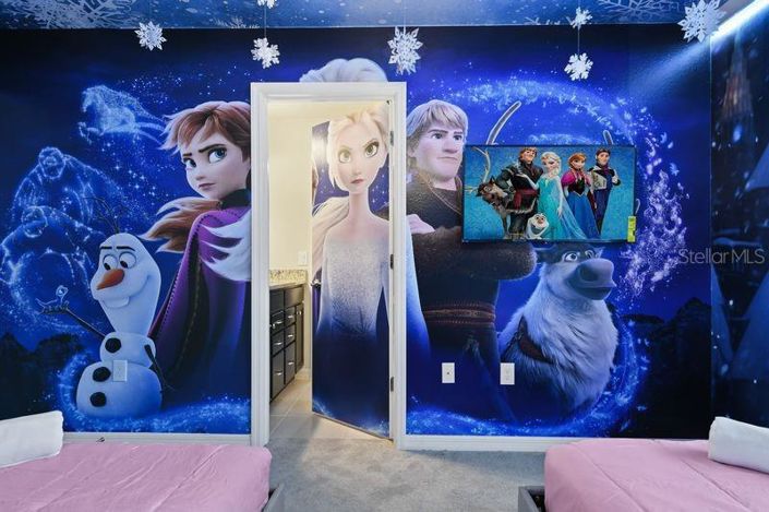 Image No.13-10 Bed Property for sale