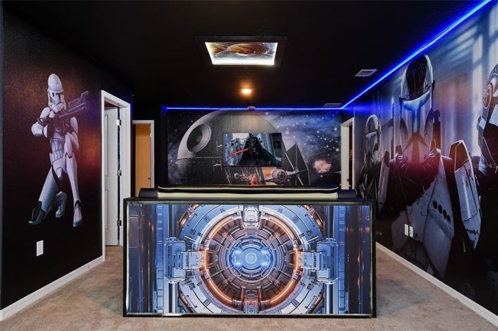 Image No.17-10 Bed Property for sale