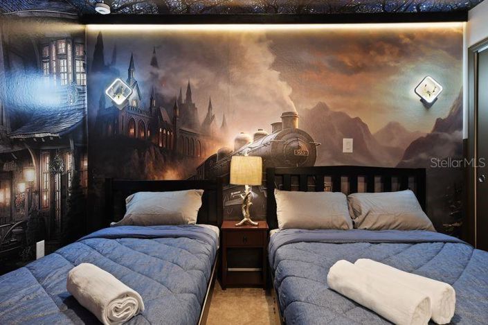 Image No.19-10 Bed Property for sale