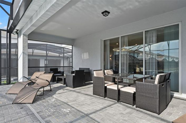 Image No.25-10 Bed Property for sale