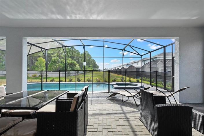 Image No.27-10 Bed Property for sale