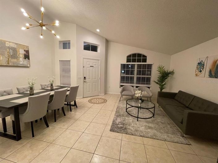 Image No.12-4 Bed Property for sale