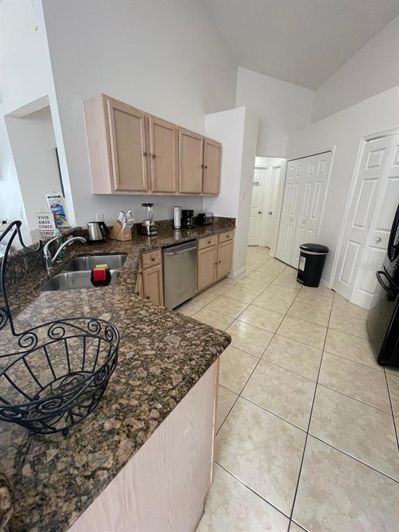 Image No.18-4 Bed Property for sale