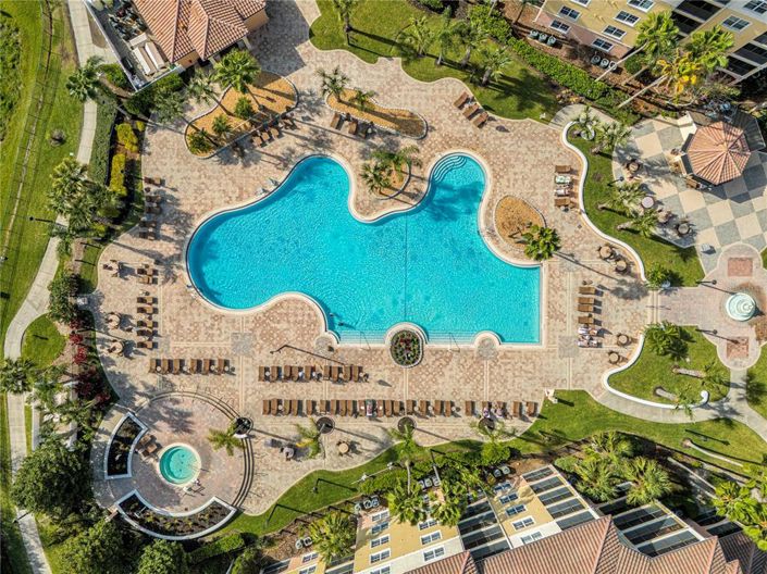 Image No.10-3 Bed Property for sale