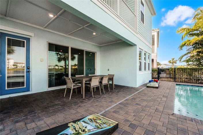 Image No.32-6 Bed Property for sale