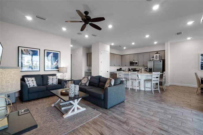 Image No.6-6 Bed Property for sale