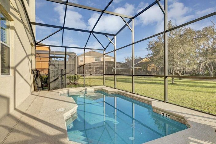 Image No.27-5 Bed Property for sale