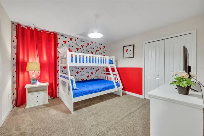 Image No.35-8 Bed Property for sale