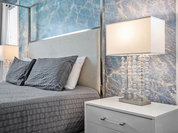 Image No.17-7 Bed Property for sale