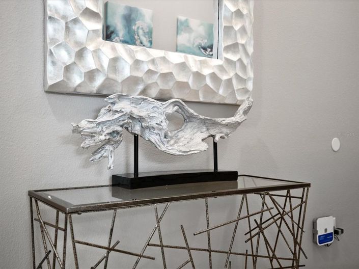 Image No.2-7 Bed Property for sale