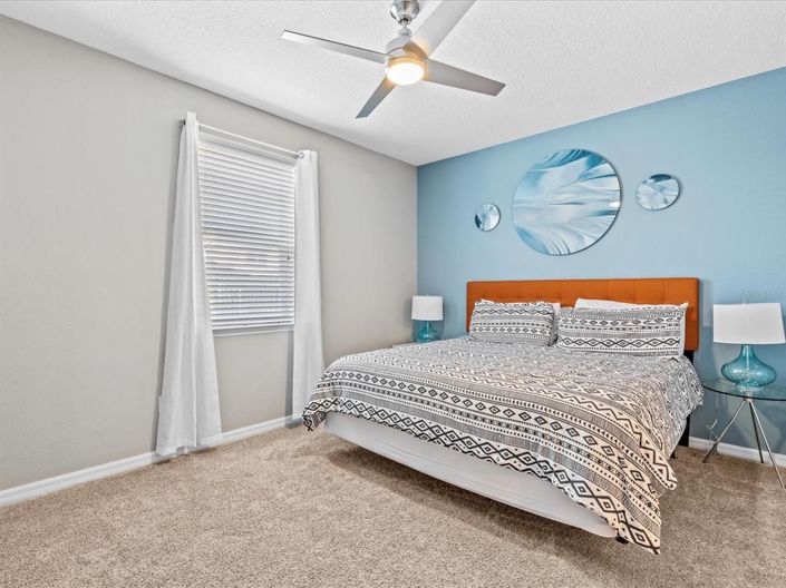 Image No.28-7 Bed Property for sale