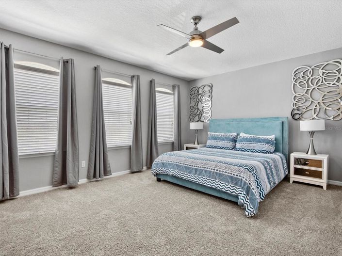 Image No.34-7 Bed Property for sale