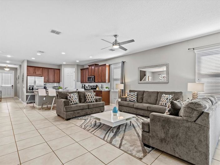 Image No.4-7 Bed Property for sale