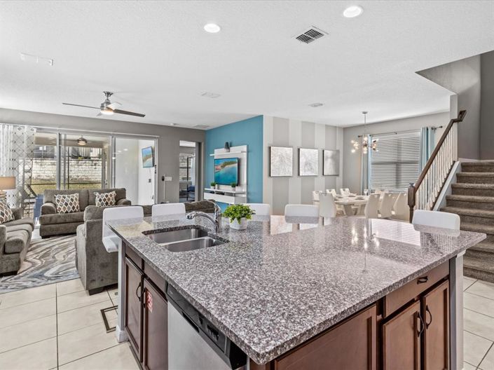 Image No.7-7 Bed Property for sale