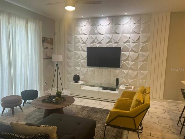 Image No.12-4 Bed Townhouse for sale