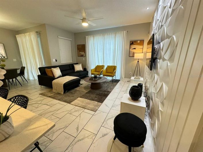 Image No.17-4 Bed Townhouse for sale