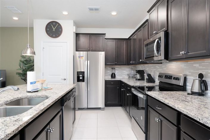 Image No.13-5 Bed Townhouse for sale