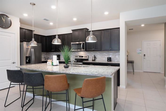 Image No.15-5 Bed Townhouse for sale