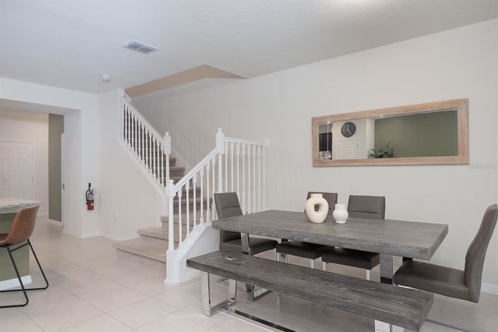 Image No.22-5 Bed Townhouse for sale