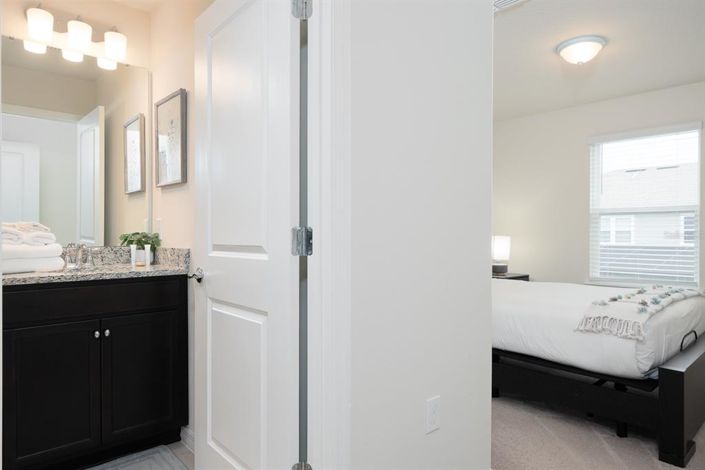 Image No.29-5 Bed Townhouse for sale