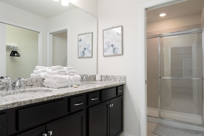 Image No.34-5 Bed Townhouse for sale