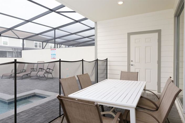 Image No.37-5 Bed Townhouse for sale