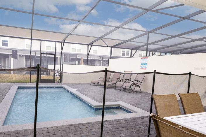 Image No.38-5 Bed Townhouse for sale