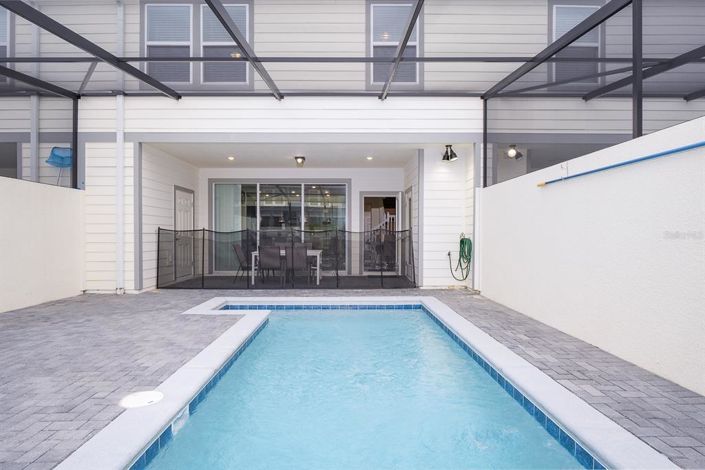 Image No.40-5 Bed Townhouse for sale