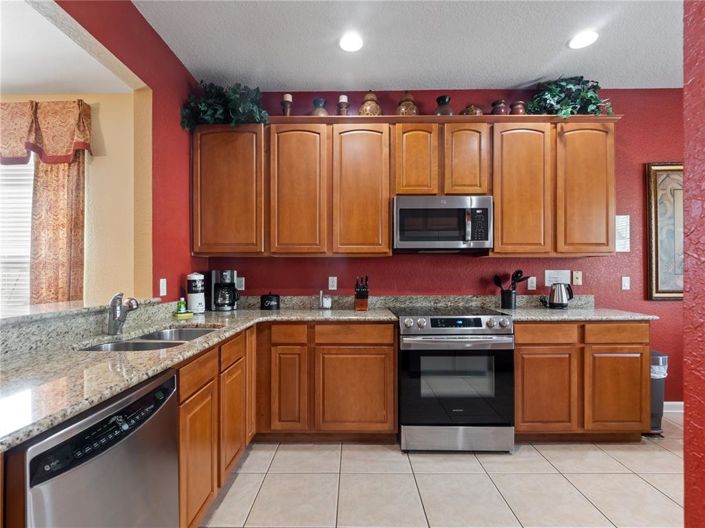 Image No.5-5 Bed Property for sale