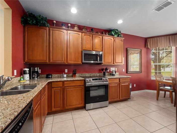 Image No.6-5 Bed Property for sale