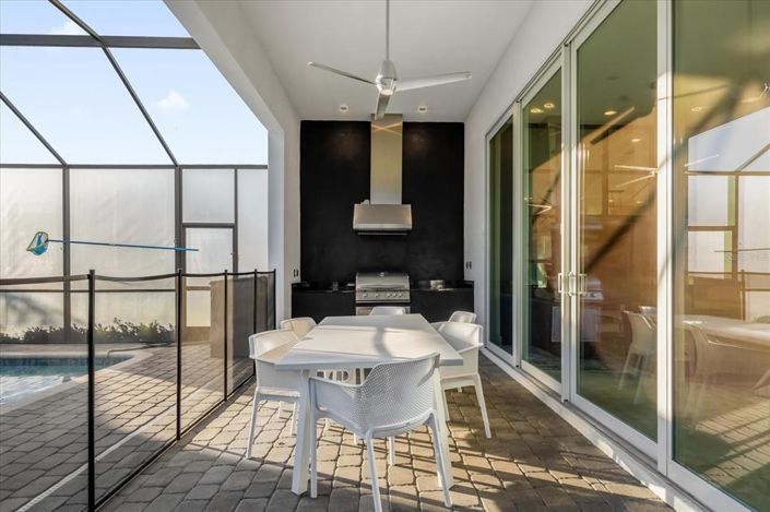 Image No.55-6 Bed Property for sale