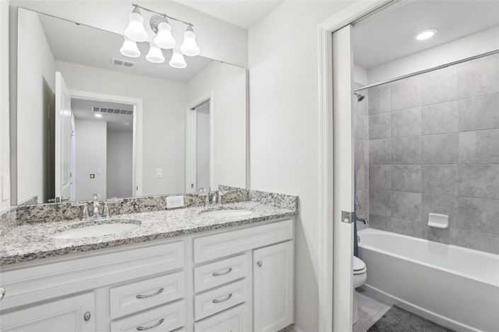 Image No.13-5 Bed Townhouse for sale