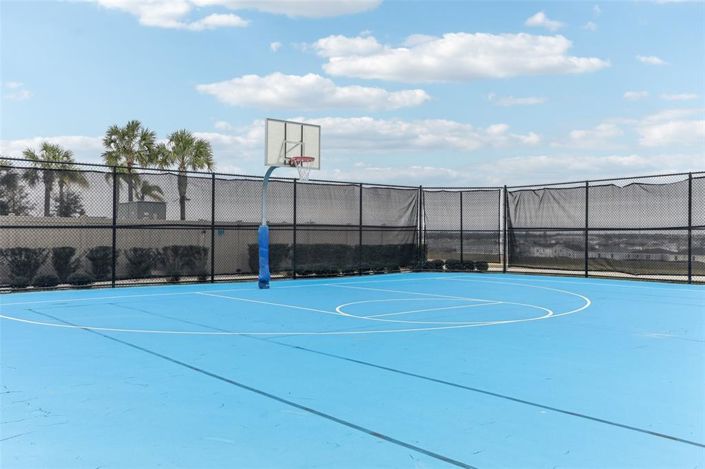 Image No.43-5 Bed Townhouse for sale