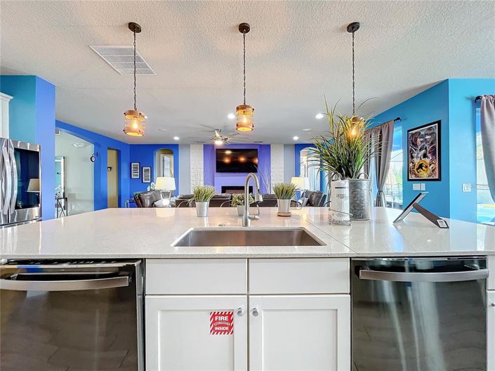 Image No.16-9 Bed Property for sale