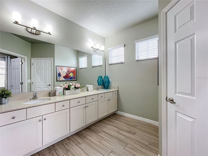 Image No.39-9 Bed Property for sale