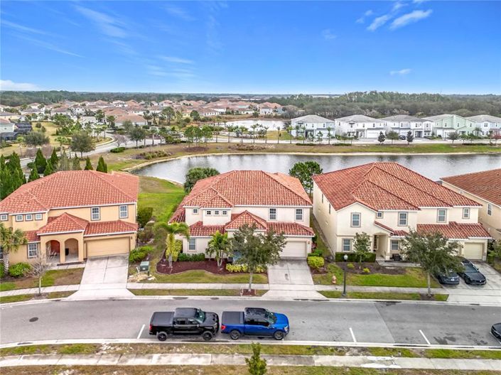 Image No.5-9 Bed Property for sale