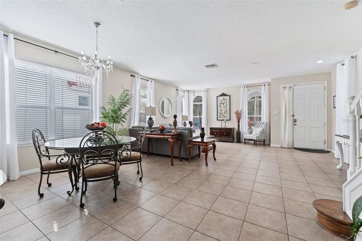 Image No.8-Propriété de 6 chambres à vendre à Kissimmee